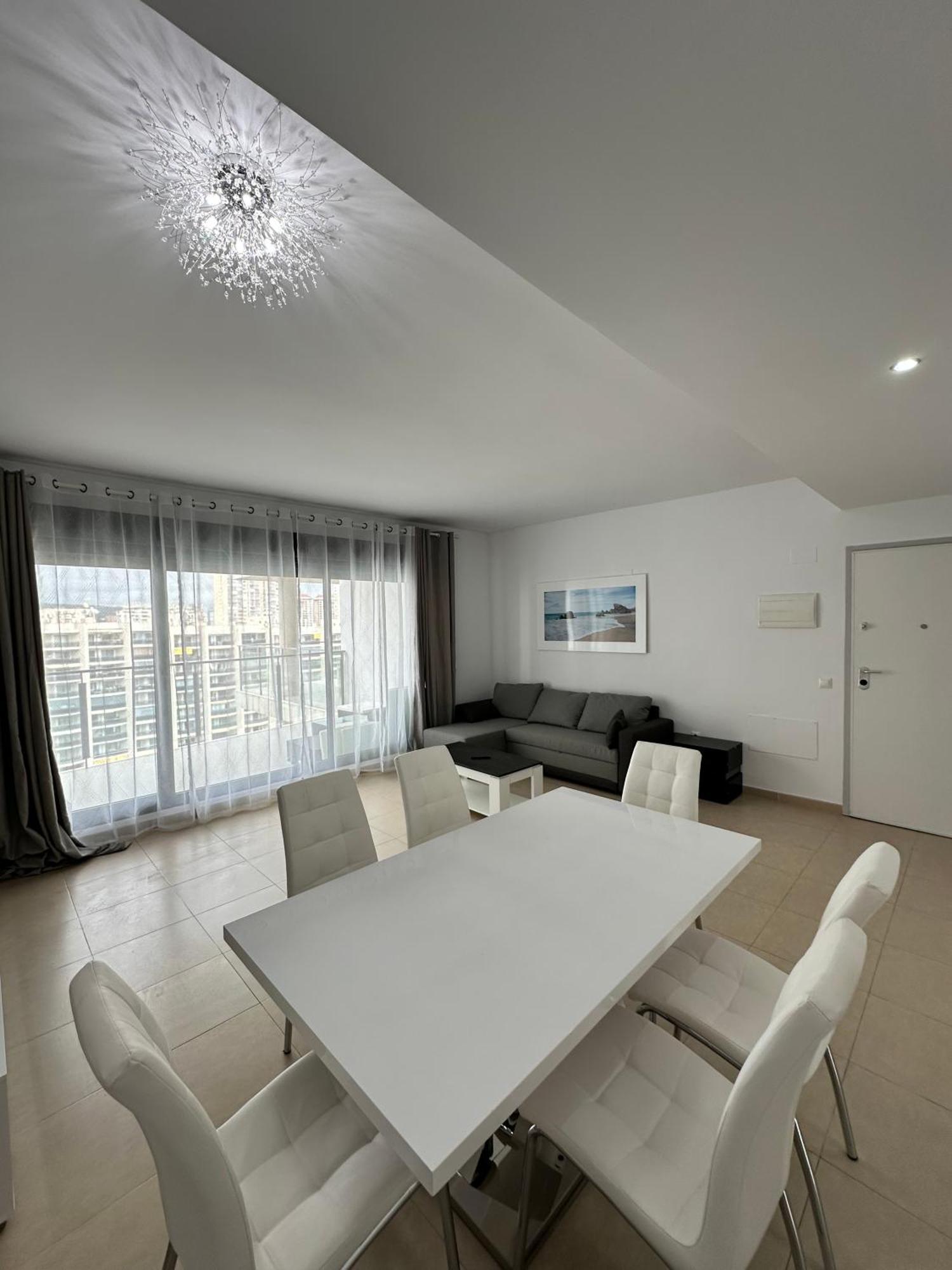 Luxurious, Newly-Renovated Large 2-Bedroom Condo By The Beach Benidorm Exteriér fotografie