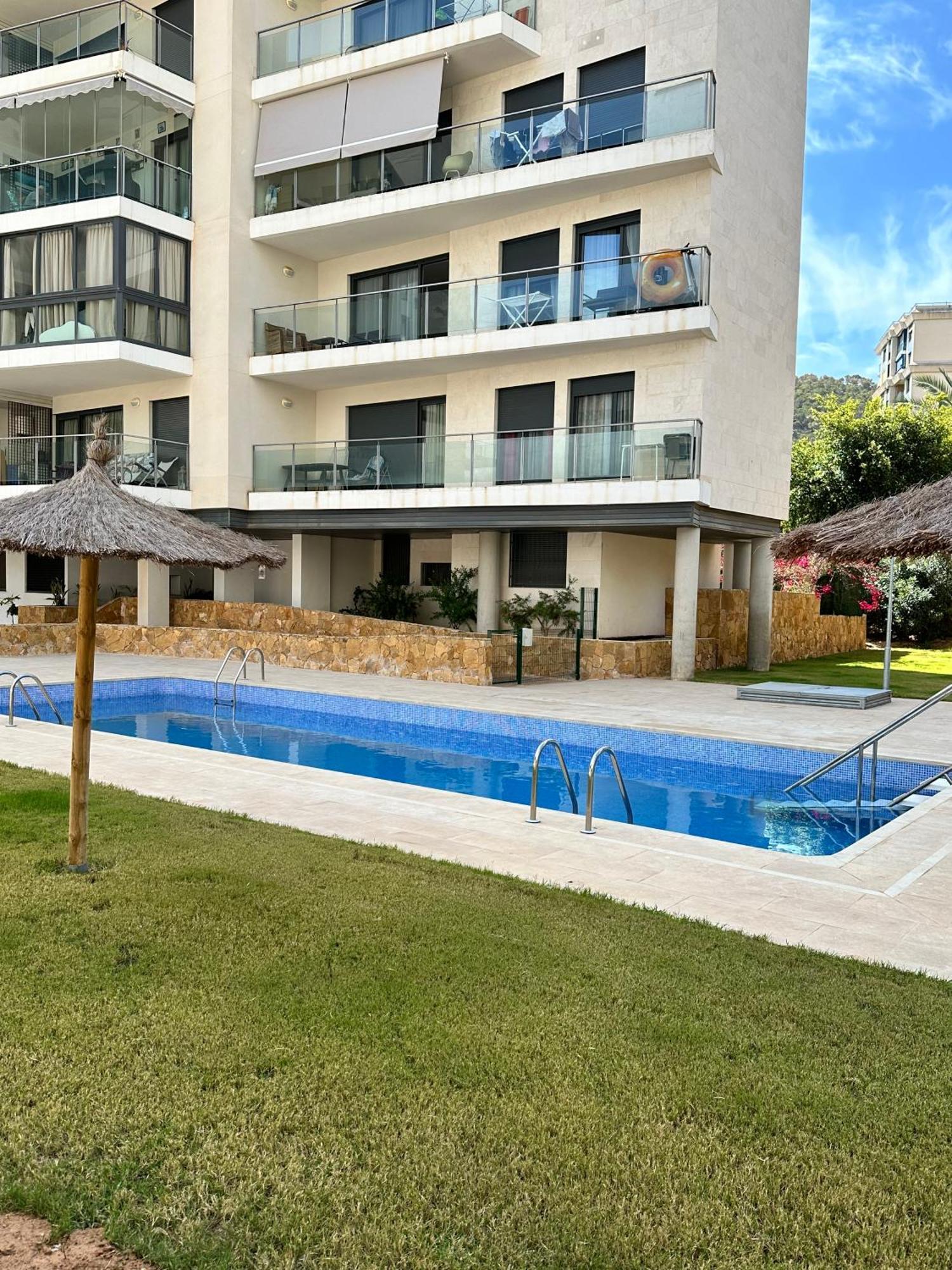 Luxurious, Newly-Renovated Large 2-Bedroom Condo By The Beach Benidorm Exteriér fotografie