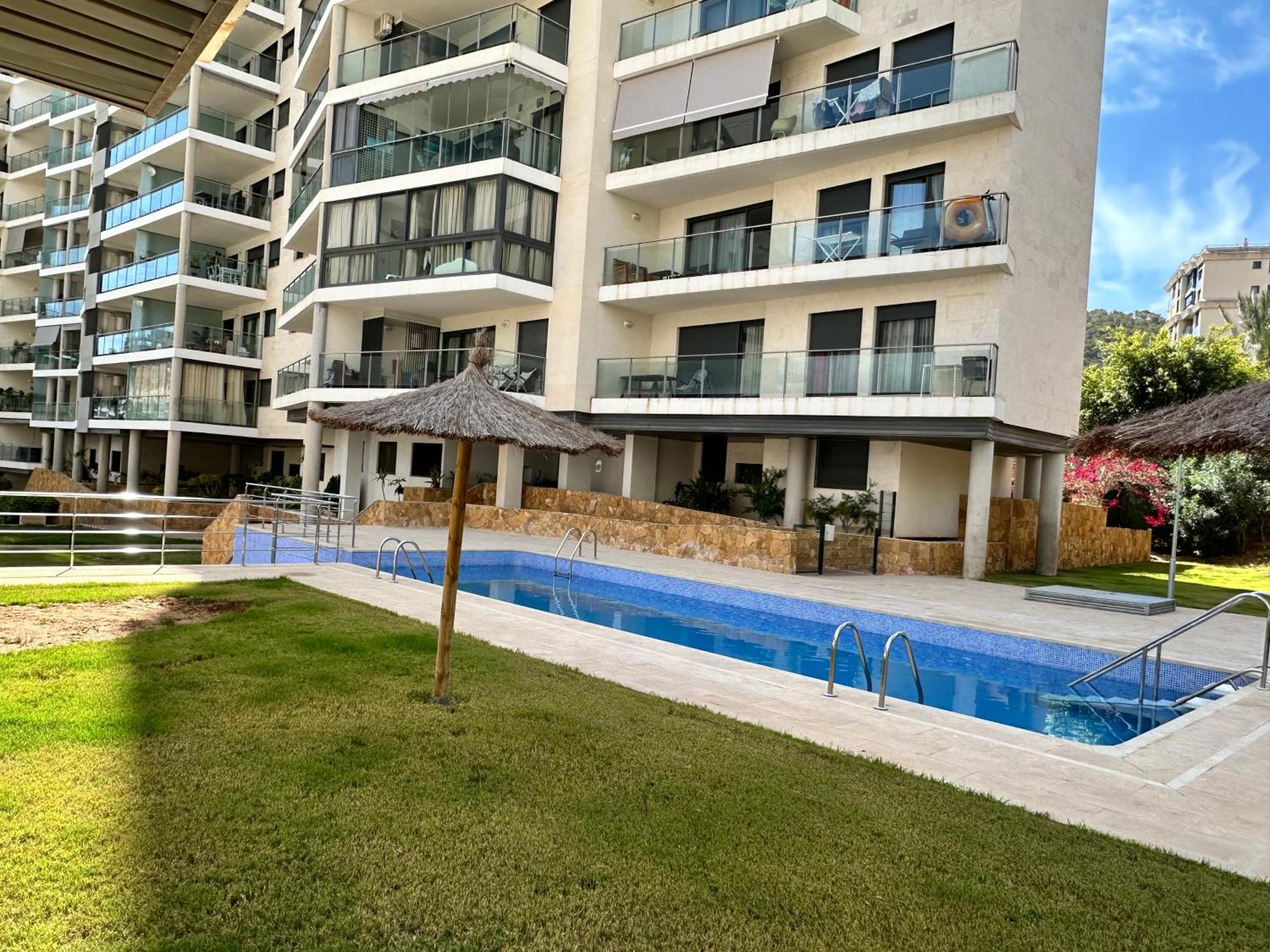 Luxurious, Newly-Renovated Large 2-Bedroom Condo By The Beach Benidorm Exteriér fotografie